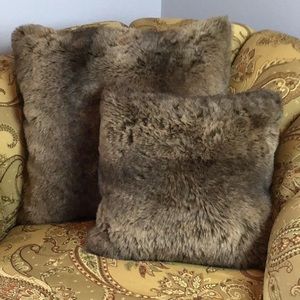 Pair with Larger & Smaller faux Fur Pullow